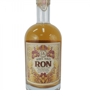 Ron Añejo Especial 3 años - Ruben Aviles - 700cc